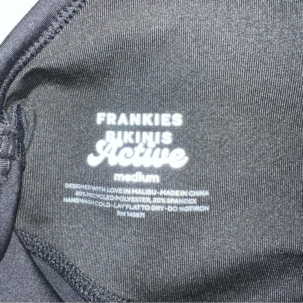 Frankies Bikini Active Women’s Halter Top Size M Black Stretch Athleisure Yoga - Picture 5 of 7